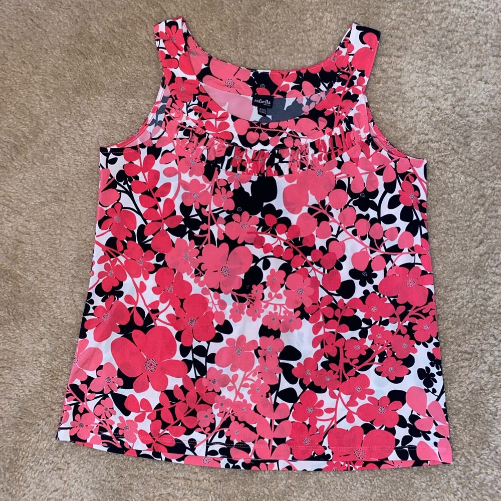 💗🖤NWOT Rafaella Floral Top🖤💗 - Picture 10 of 12